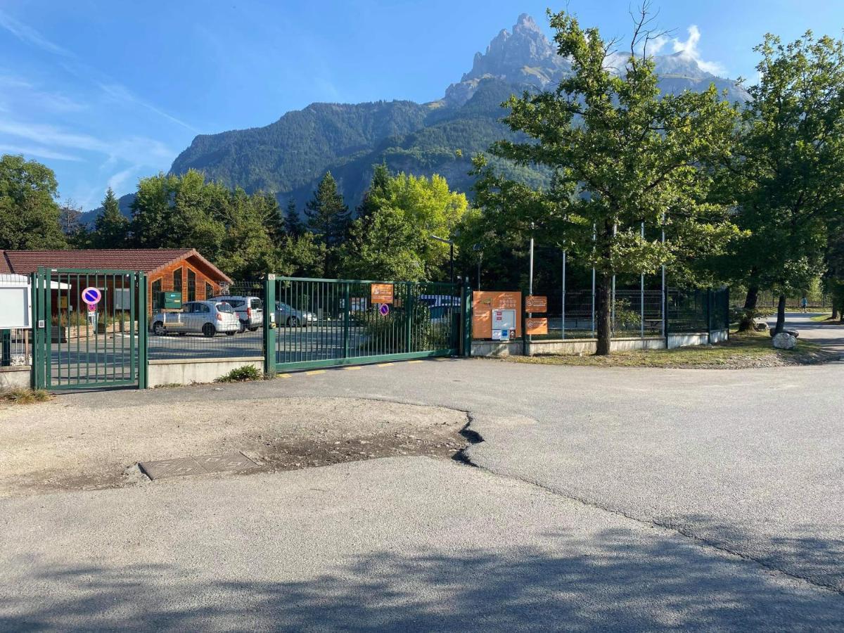 Mobil-Home Agreable Au Pieds Du Lac De Passy Passy  Luaran gambar
