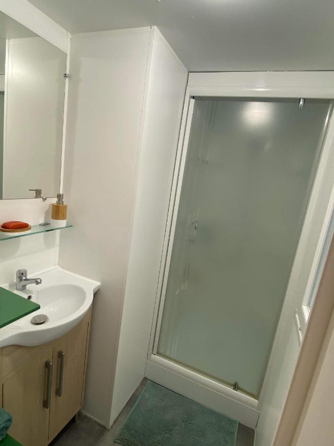 Mobil-Home Agreable Au Pieds Du Lac De Passy Passy  Luaran gambar